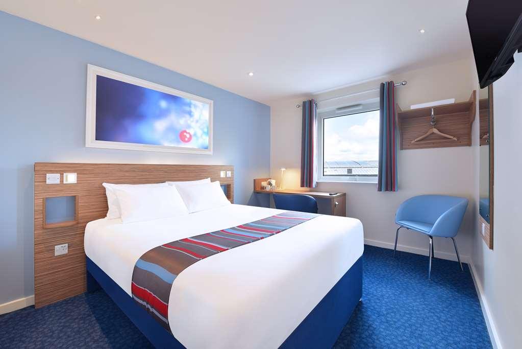 Travelodge Leeds Central Номер фото