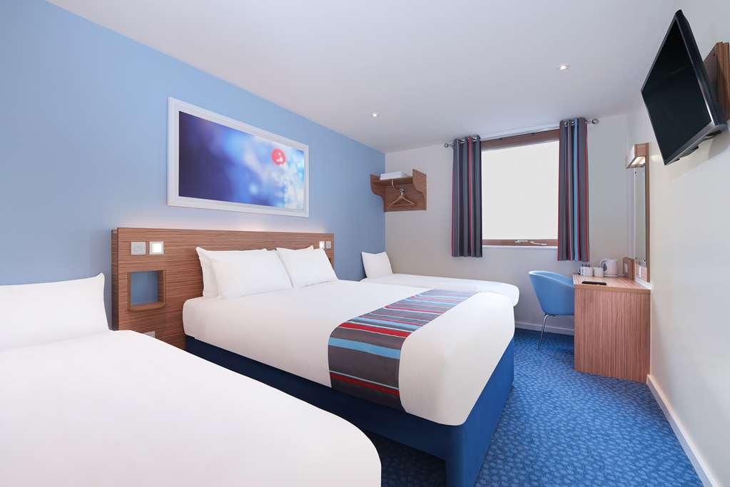 Travelodge Leeds Central Номер фото