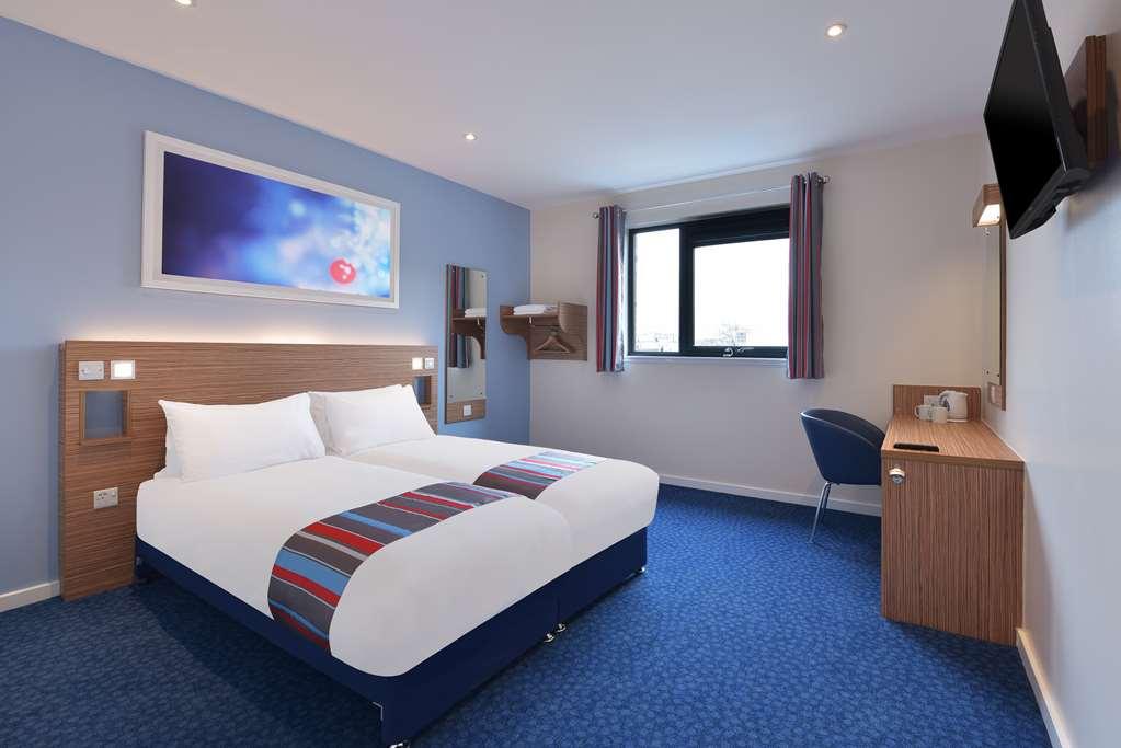 Travelodge Leeds Central Номер фото