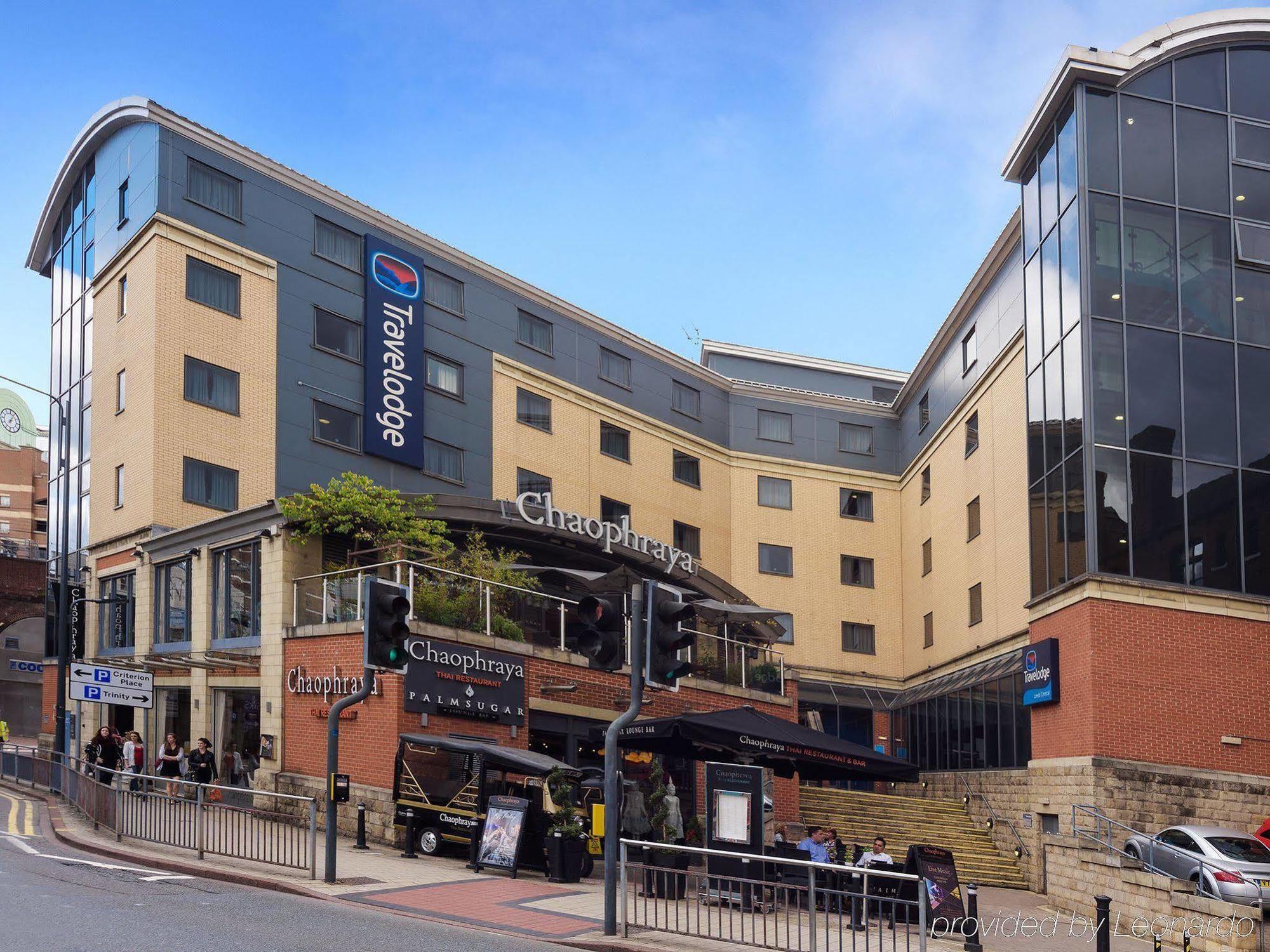Travelodge Leeds Central Экстерьер фото
